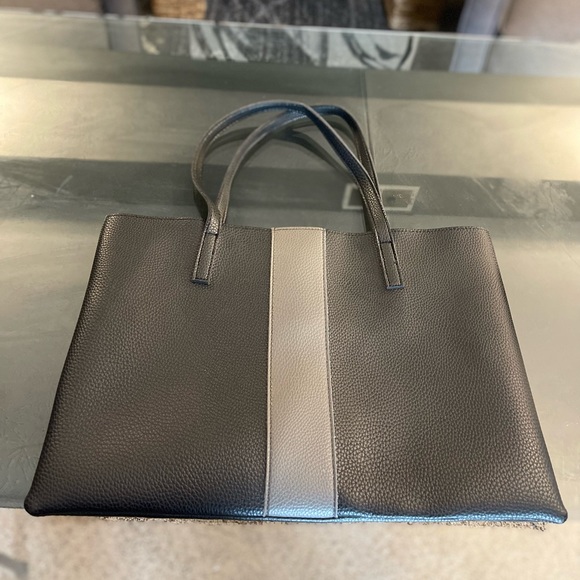 CLASSIC Vince Camuto Bag. Excellent Condition! SALE! - Picture 3 of 6